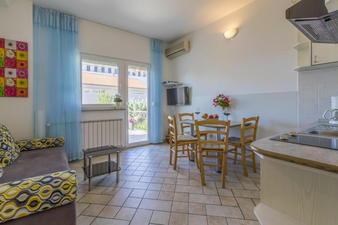 Blue Pearl Apartments Криквеница Екстериор снимка