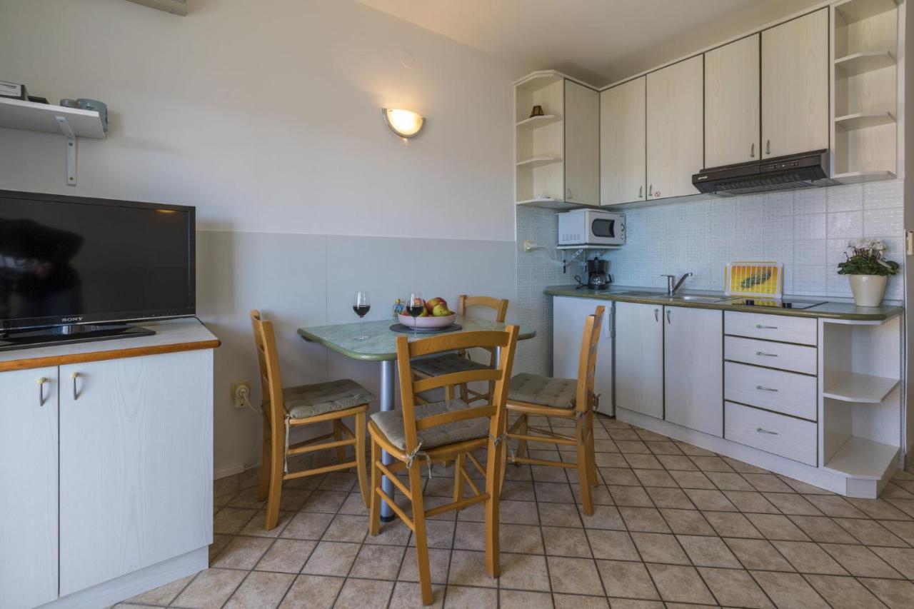 Blue Pearl Apartments Криквеница Екстериор снимка